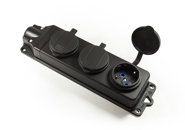 2P+E Group Socket 16A Kauçuk Fiş Priz