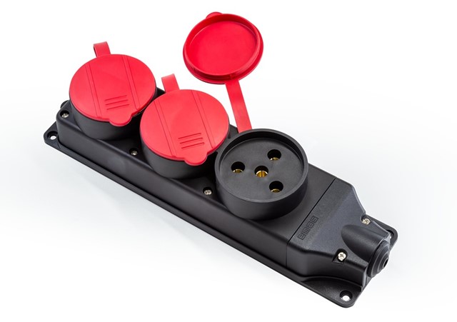 3P+E Group Socket 25A Kauçuk Fiş Priz