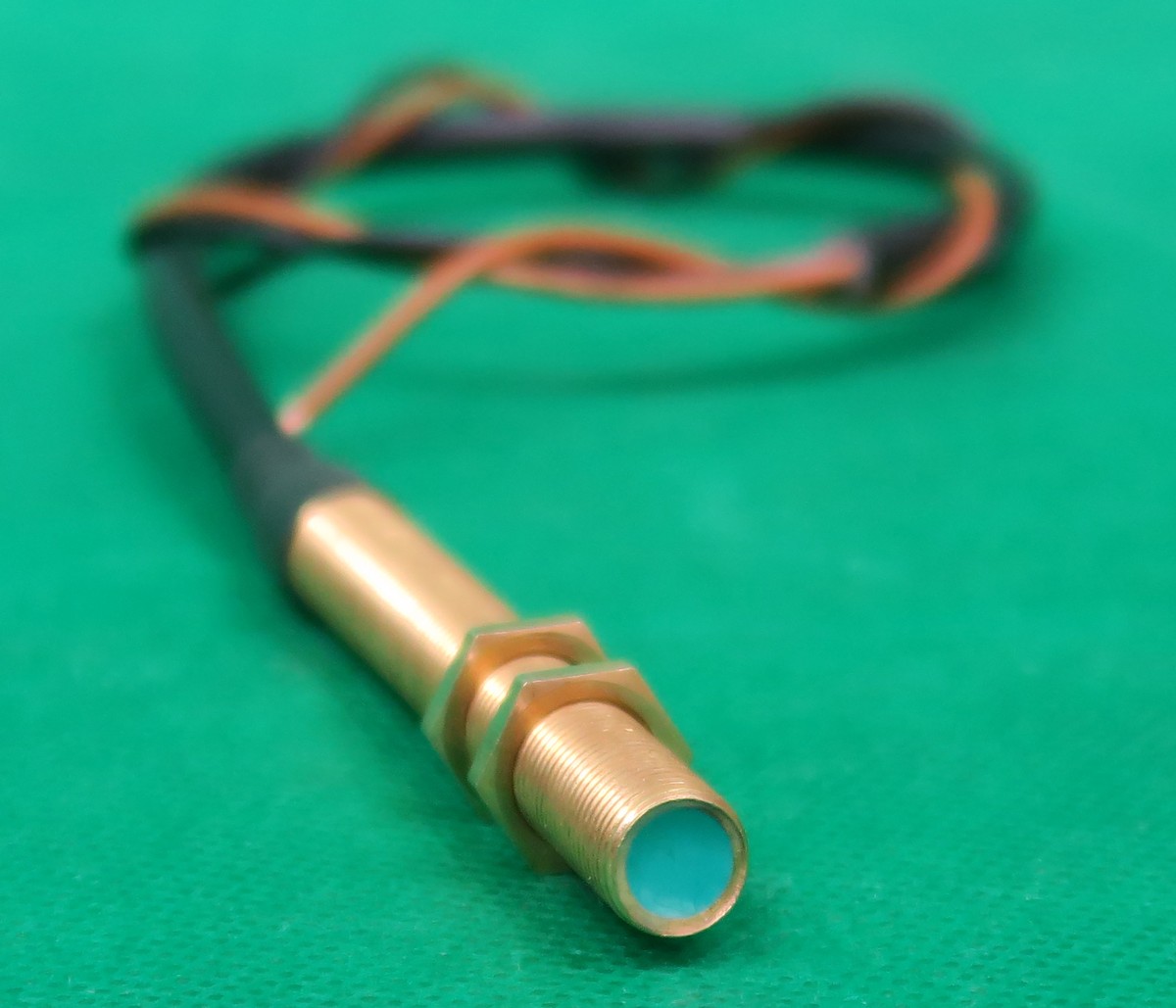 ZE0000000 1023 Intrerupator magnetic cu piulite de fixare pentru toate canalele EL